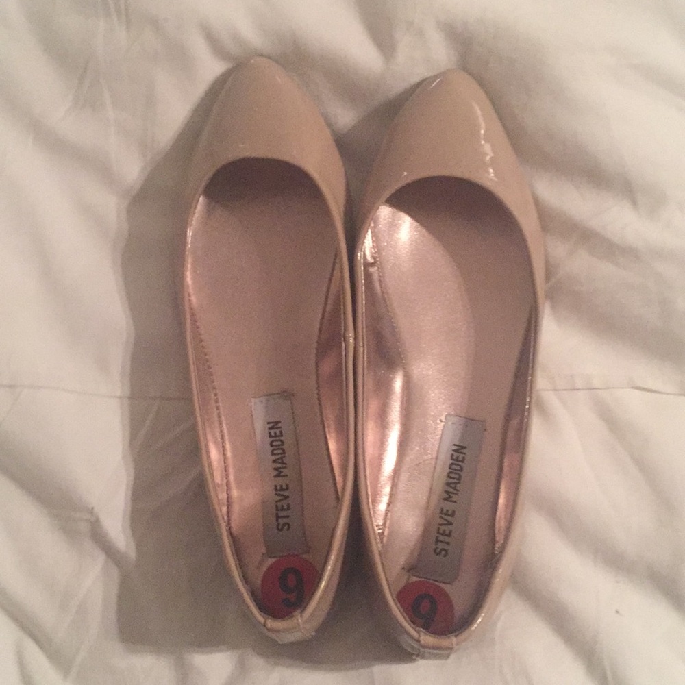 Steve Madden Nude Flats